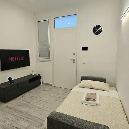 Smart House - Moderno A Con Ingresso Indipendente, 25min Da Firenze