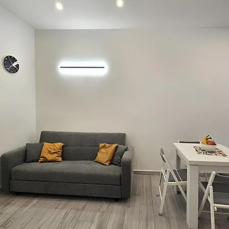 Smart House - Moderno A Con Ingresso Indipendente, 25min Da Firenze * Prato (Prato)